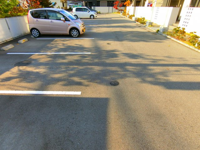 シャーメゾンサンクチュールの駐車場