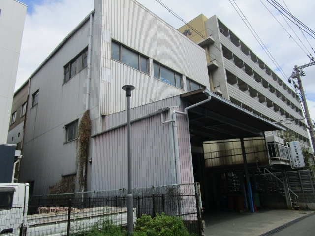 堺市堺区三宝町６丁の倉庫の外観