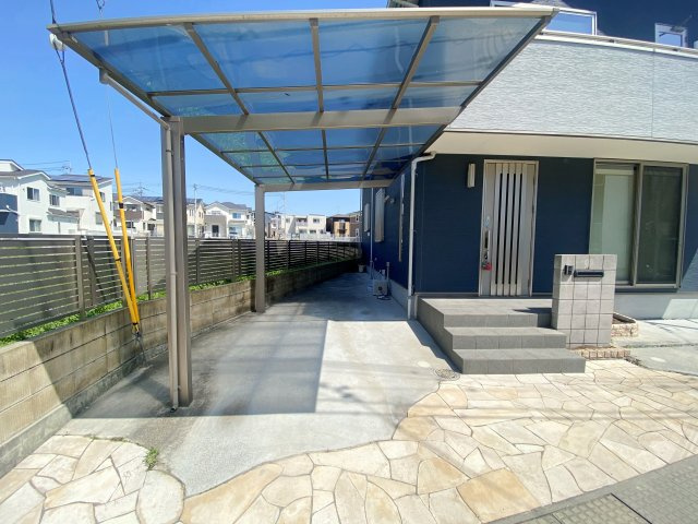大久保町大久保町　中古戸建の駐車場
