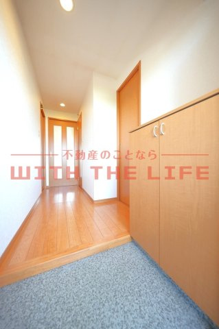 グランドヒルズ篠山【キャッシュバック対象】の玄関|落ち着いた玄関です