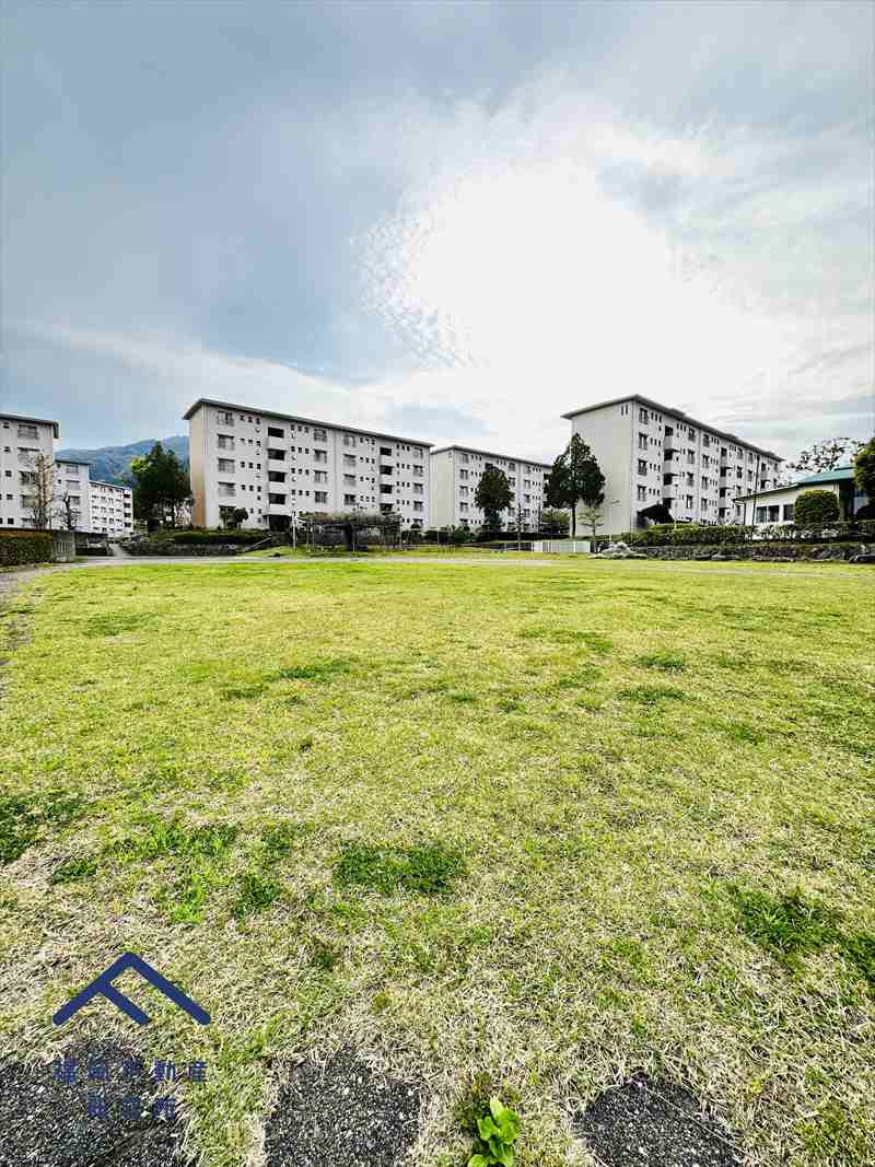 油山団地13棟の周辺