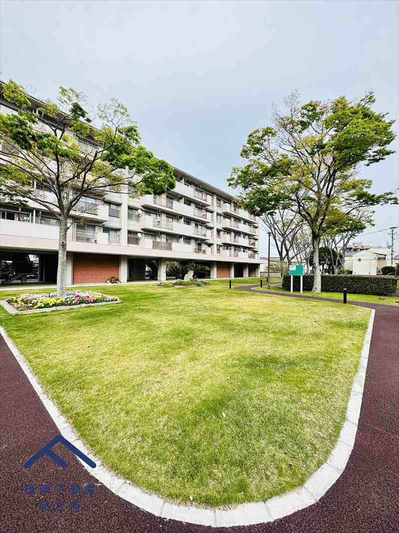 油山団地13棟の周辺