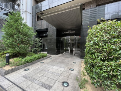 【エントランス】 | リーガル四ツ橋立売堀 | オシャレなエントランスです♪