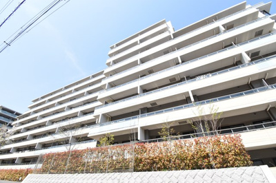 【外観】 | シエリアシティ千里山B棟 | 物件を比較検討したいお客様には、「物件比較見学プラン」をご用意しております。こちらの物件だけでなく、お客様の希望に沿った物件を、いくつかまとめてご案内させて頂きます。