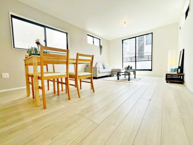 【ルーフバルコニーのある新築戸建4棟】の画像
