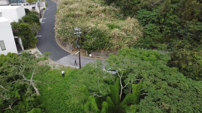 【前面道路含む現地写真】 | 本部町山里【リゾート向き元ホテル用地 1435坪】 | ※2022年12月撮影