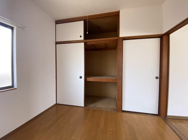 西野貸家の収納