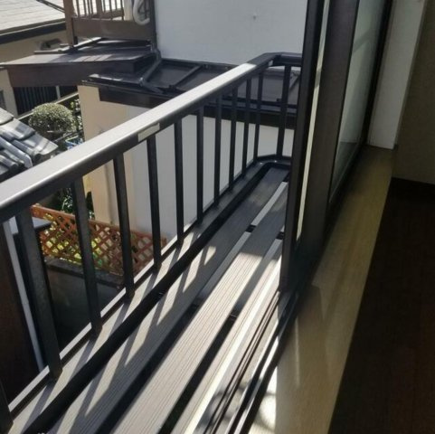 【バルコニー】