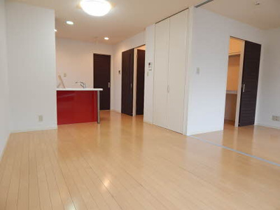 【居間・リビング】 | クラヴィエ東久留米 A棟 | ゆったりとした居間です