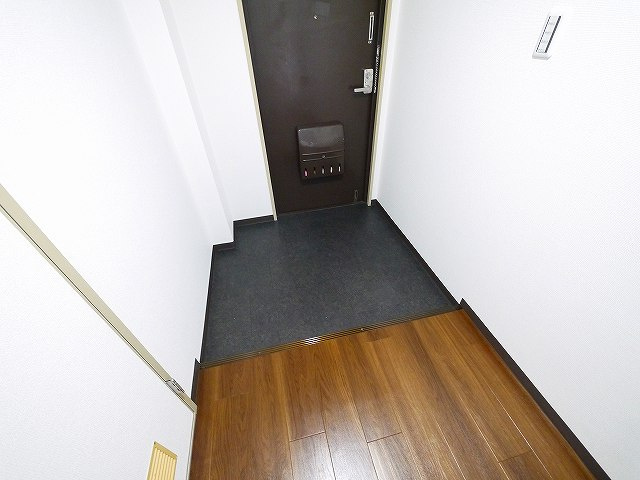 杉本マンションの玄関|落ち着いた玄関です