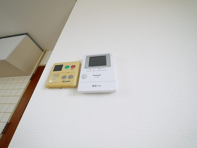 杉本マンションのセキュリティ|お顔が見えるモニター付きインターホンで安心。