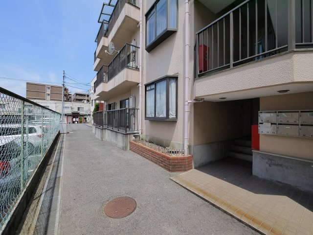 杉本マンションのエントランス|落ち着いたエントランスです