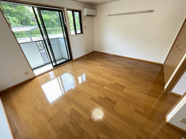 【寝室】