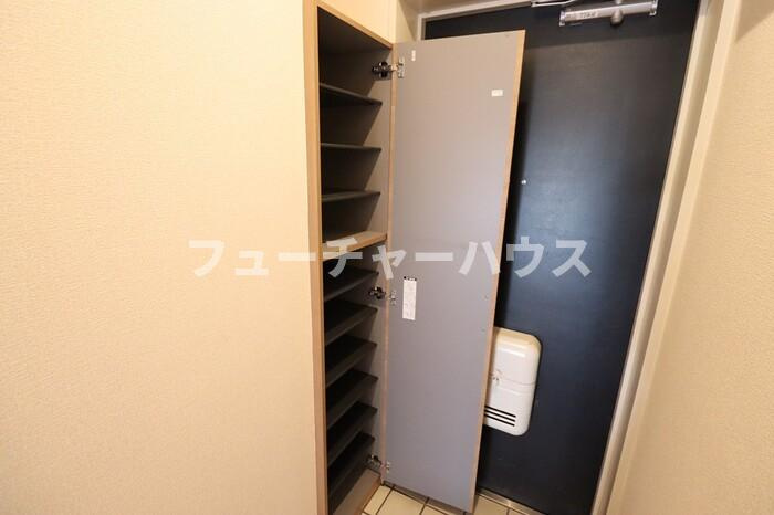 水戸東石ビルの玄関