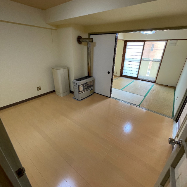 室蘭東町第１住宅の居間・リビング