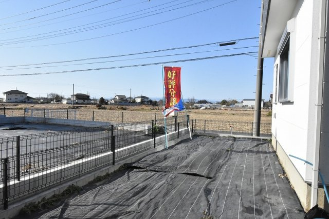 鴻巣市箕田字富士山　全14区画の庭|南側の庭。道路と反対側なので小さなお子様の遊び場にも♪