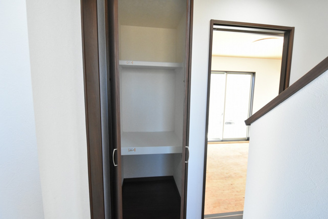 【収納】 | 鴻巣市箕田字富士山　全14区画 | 1階廊下の収納スペース