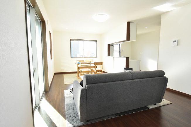 【居間・リビング】 | 鴻巣市箕田字富士山　全14区画 | 日当たり良好のLDK