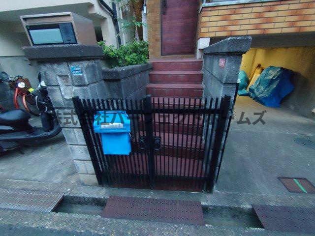 田口2丁目戸建　賃貸のエントランス|毎日通るエントランスはこのようになっています