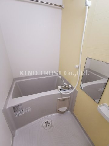 ラフォーレ松ヶ枝町Ⅲの浴室