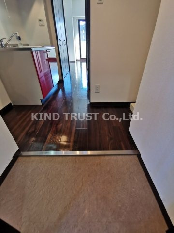 ラフォーレ松ヶ枝町Ⅲの玄関