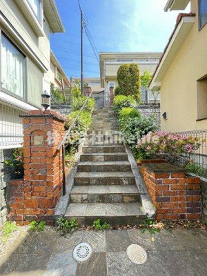 【エントランス】 | 美しが丘西１丁目貸家