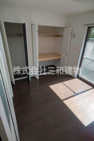 メゾン赤塚の居間・リビング