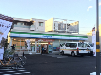 ファミリ－マ－ト行徳駅前四丁目店まで300m