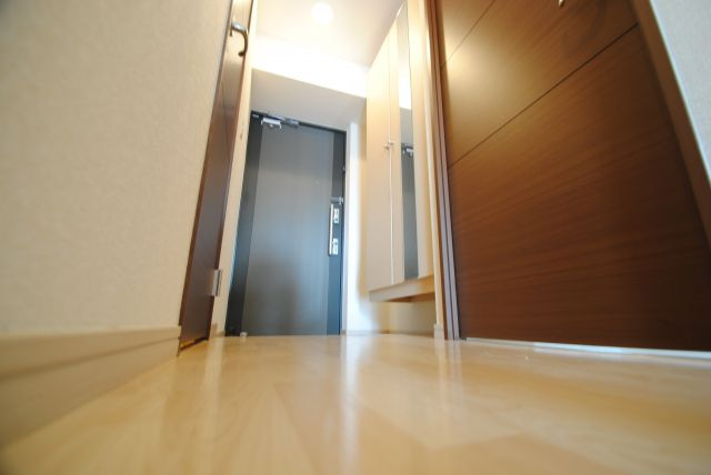 久留米市東櫛原町の賃貸マンションの玄関