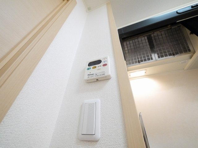 ウエストメゾンＡの設備|給湯リモコン