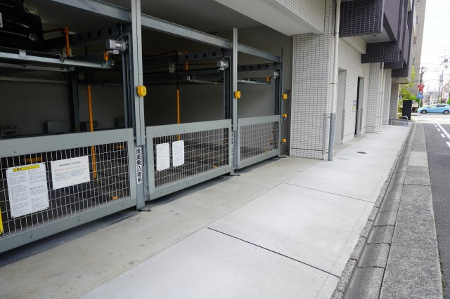仲介手数料0！！S-RESIDENCE志賀本通の駐車場