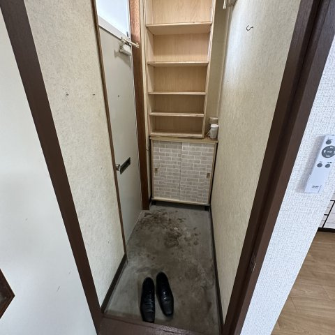 セイコーハイツやすのの玄関