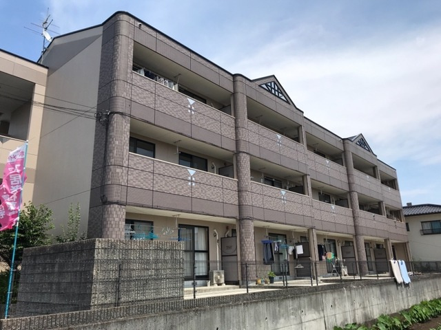 熊本市北区麻生田４丁目のアパートの外観