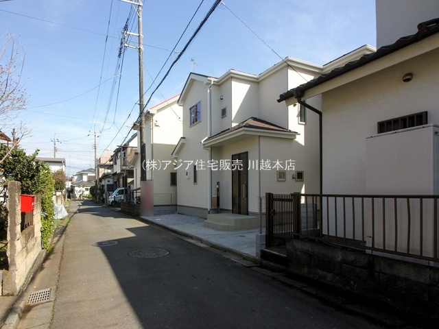川越市的場12期　新築戸建の前面道路含む現地写真|北側4.0ｍ公道