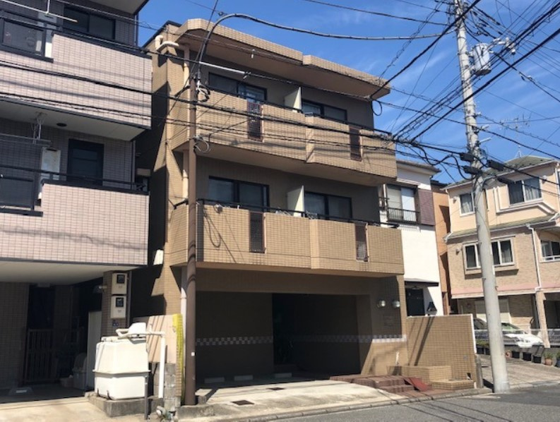 ジュネパレス市川４８の外観