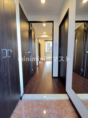 プレジオ難波ASIANの玄関