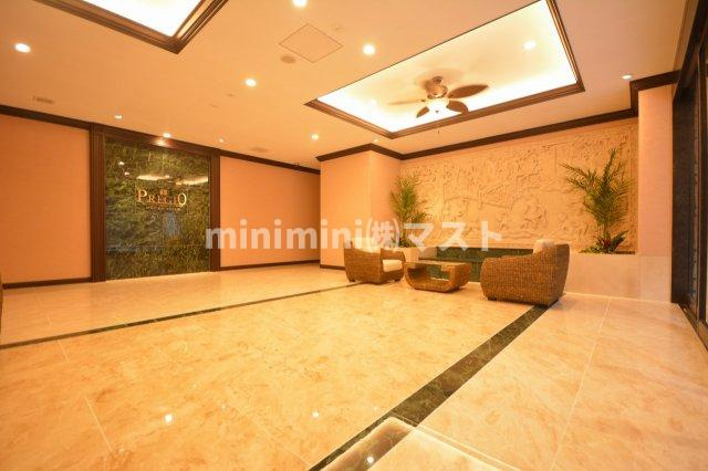 プレジオ難波ASIANのロビー