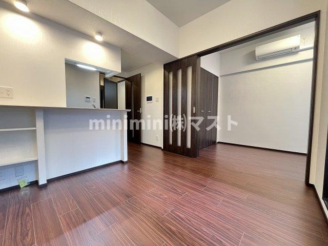 プレジオ難波ASIANの居間・リビング