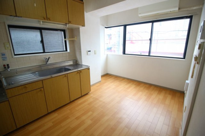 【居間・リビング】 | 井辺マンション