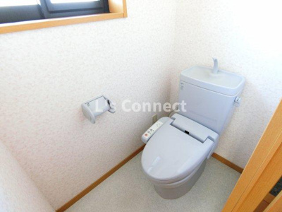 【トイレ】 | アネーロ泉中央 | 温水洗浄便座付きのトイレ。