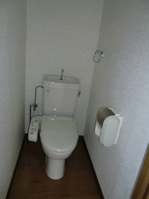 クレスト本町のトイレ