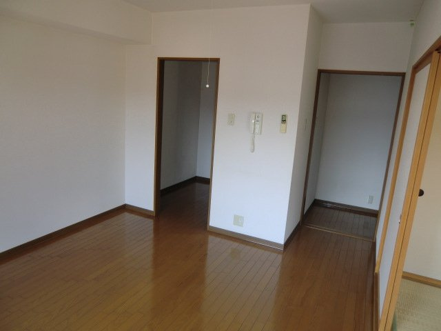 クレスト本町の内装