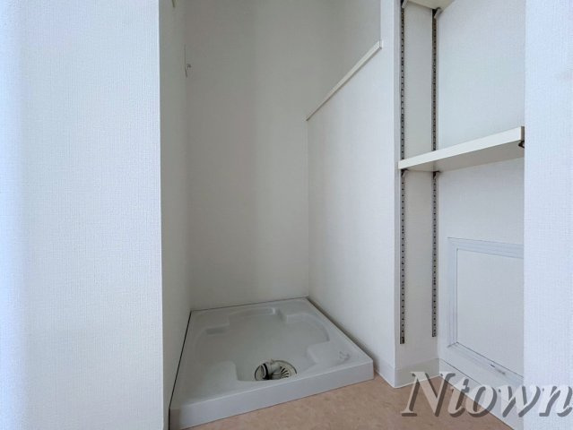 【設備】 | プレサンス鶴舞グリーンパーク | 洗濯機置き場です