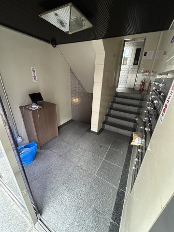 サイストン旭のエントランス