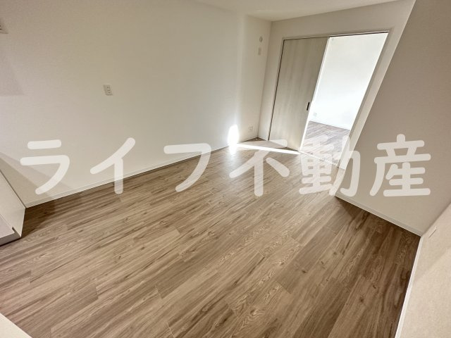 アート小若江の居間・リビング|こちらのリビングで趣味の時間をお楽しみください