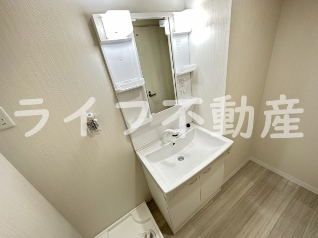 アート小若江の独立洗面台|脱衣スペースもあります