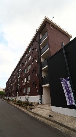 高津橋農住団地D棟の外観