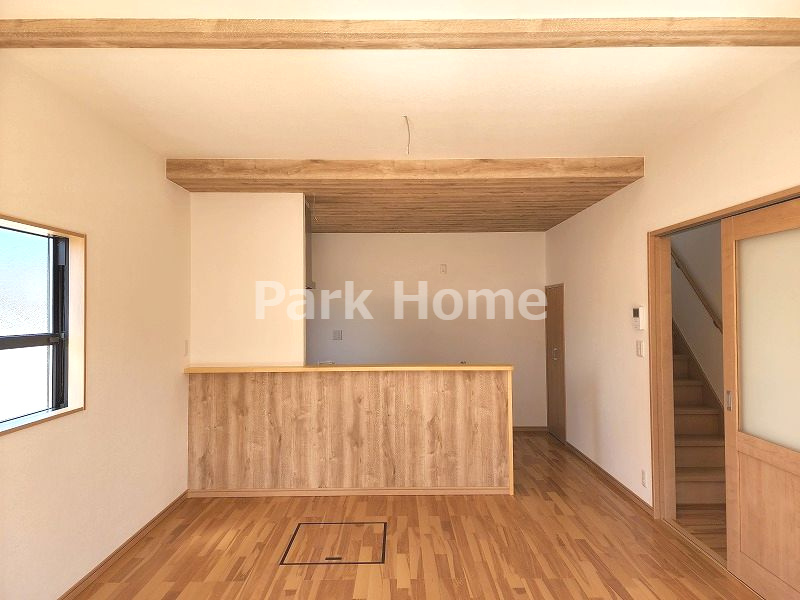 高知市鴨部3丁目 B号地 新築戸建ての居間・リビング|１F：16LDｋ