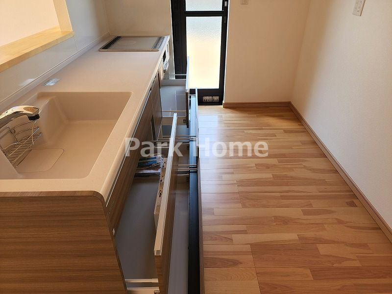 高知市鴨部3丁目 B号地 新築戸建てのキッチン