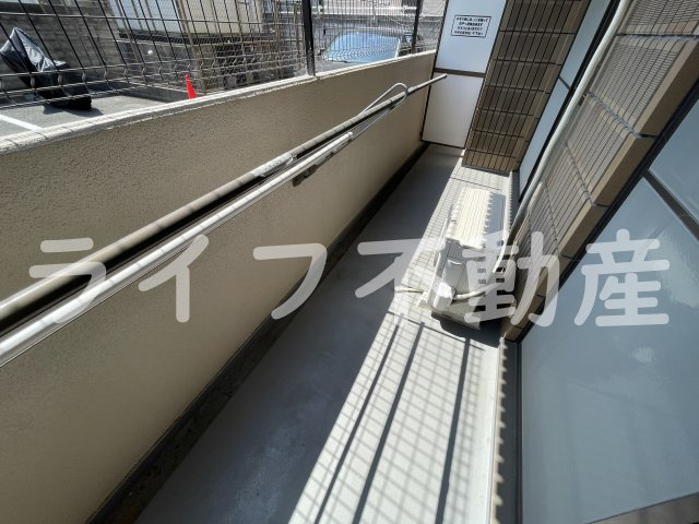 ラ・フォーレ高井田のバルコニー|バルコニーからの眺めを楽しみながら食事をしませんか